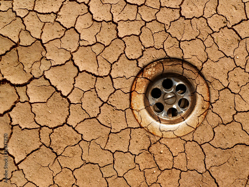 Photo: Dry ground Dry ground
