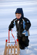 Junge im Schnee