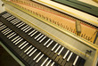 clavecin-ancien-ouvert