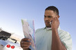 Foto: Man Having Car Trouble Man Having Car Trouble