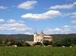 Paysage de vigne avec une église