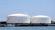cuve pétrole entrepôt