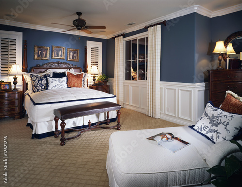 Traditional Bedroom Ideas on Traditional Style Bedroom With Wainscoting    Fotolia Xxiii  12621276