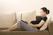 pregnant woman with mininote