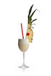 Pina Colada mit grosser Garnierung vor weiß