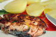 Salmão - Batatas cozidas - salmon - boiled potatoes Salmão - Batatas cozidas - salmon - boiled potatoes