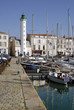 Port et phare blanc et vert de La Rochelle en france Port et phare blanc et vert de La Rochelle en france