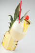 Pina Colada vor Ananas mit Garnierung