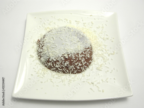 Photo: Schokoladenpudding mit Joghurt und Kokosstreusel Schokoladenpudding mit Joghurt und Kokosstreusel