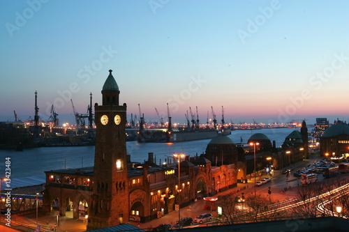 Foto: Hamburg Landungsbrücken Hamburg Landungsbrücken