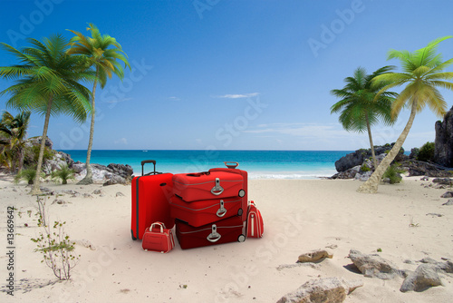 Photo: plage valise rouge 2 plage valise rouge 2