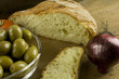 olive con pane