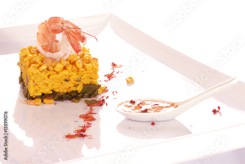 Foto: Arroz con granos de elote (maíz) y camarones. México. Arroz con granos de elote (maíz) y camarones. México.