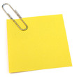 trombone sur post-it jaune en papier recyclé trombone sur post-it jaune en papier recyclé