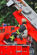 Feuerwehrmann an der Drehleiter 054