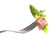 Grüner Spargel mit Schinken