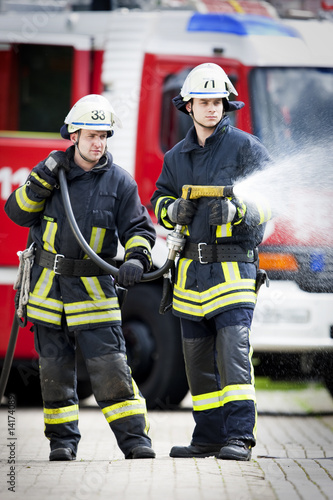 Photo: Feuerwehr im Einsatz Feuerwehr im Einsatz