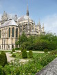 Arrière cathédrale Reims & jardin