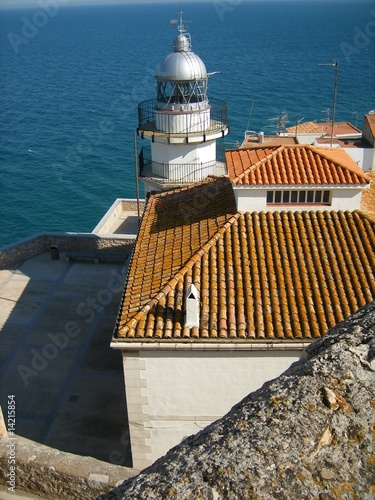 Photo: le phare de peniscola vu du chateau le phare de peniscola vu du chateau