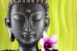 Bouddha zen et fleur d'orchidée Bouddha zen et fleur d'orchidée