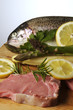 Trota asparagi e bistecca cruda