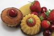 Fruits rouges et biscuits