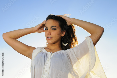 Beautiful mature in the kitchen watching television while preparing salad 400 F 14743455 0YgF6Y4Z1jAKlFEw2s38PAL0YkcG332t Beautiful mature in the kitchen watching television while preparing salad