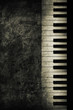 Pianino – biel, czerń i muzyka
