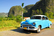 Foto: vintage oldtimer car in vinales, cuba vintage oldtimer car in vinales, cuba