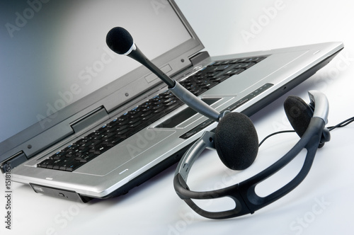 Photo: Headset mit Laptop Headset mit Laptop
