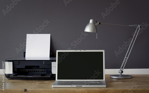 Photo: frontal Home office desk frontal Home office desk