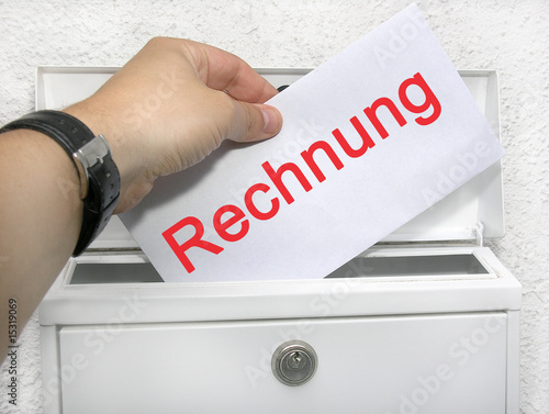 Foto: Rechnung im Briefkasten Rechnung im Briefkasten