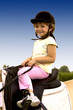 Bambina cavalca cavallo Bambina cavalca cavallo