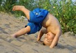 Foto: The boy somersaults The boy somersaults