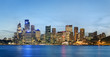 Foto: Sydney skyline after sunset with blue sky Sydney skyline after sunset with blue sky