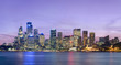 Foto: Sydney skyline after sunset with pink sky Sydney skyline after sunset with pink sky