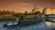 paris, péniche et ile de la cité
