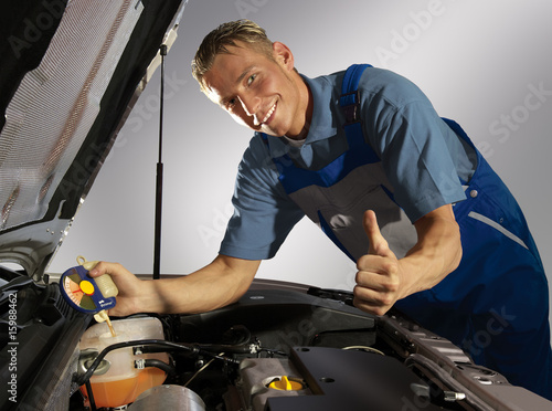 Werkstatt Auto Mechaniker 010