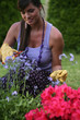 fille au jardin