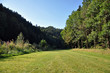 Landschaft entlang eines Flusses