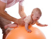 Babygymnastik mit Gymnastikball