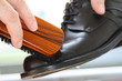 Schuhe putzen - Give your shoes a shine