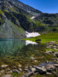 Lago Azzurro tra le montagna