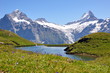 Lac et montagnes