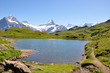 Lac et montagnes