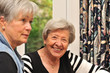Zwei Seniorinnen im Gespräch IV Zwei Seniorinnen im Gespräch IV