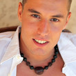 Homme, jeune, souriant et charmeur #4
