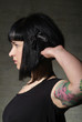 Frau mit Tattoo