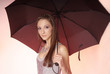 Frau mit Regenschirm