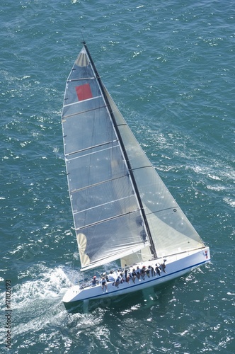 Foto: Yacht competes in team sailing event, California Yacht competes in team sailing event, California